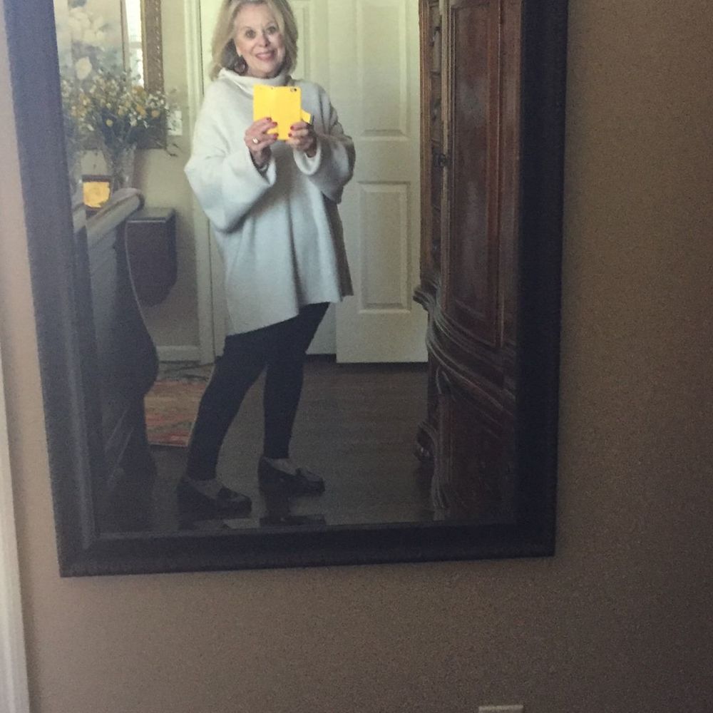 Meet your Posher, Laura